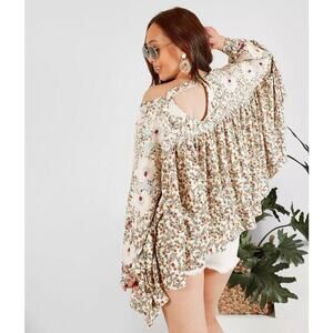 Gimmicks by BKE Floral Embroidered Flowy Henley Top Size Small